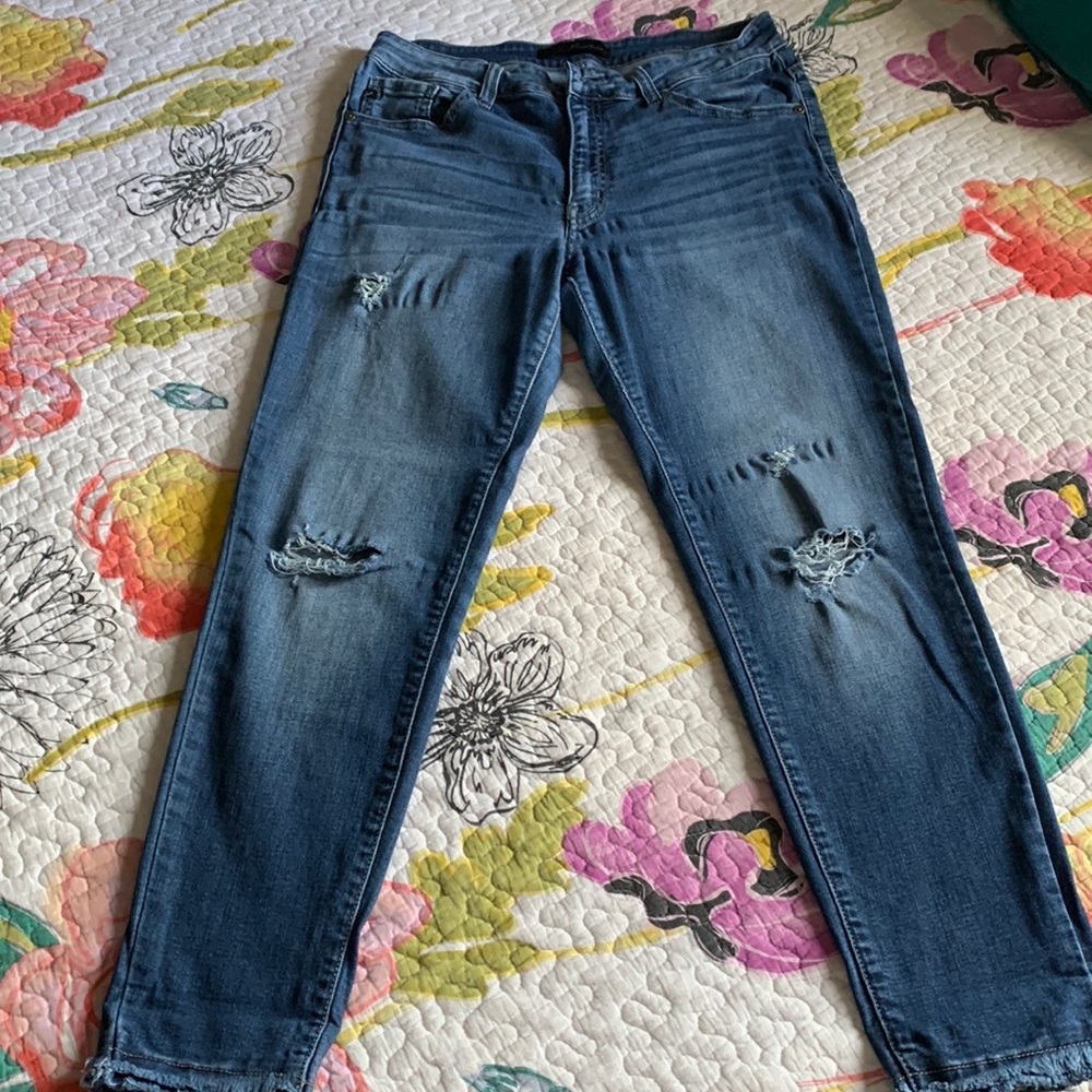 KanCan skinny distressed jean